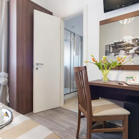 Sweet Holidays In 4* Rome